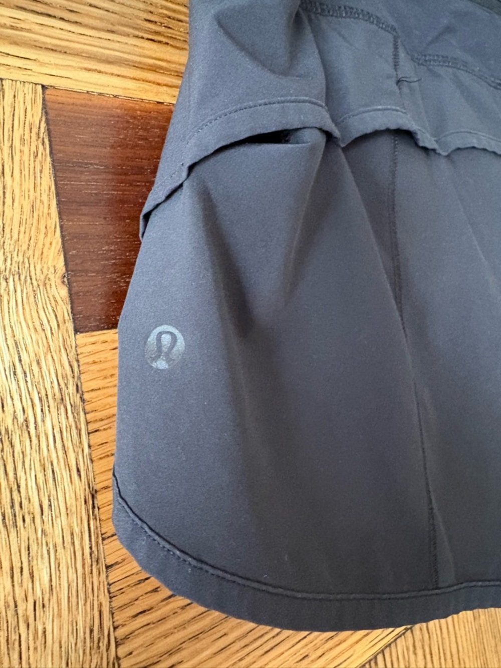 Lululemon | Speed Up Low Rise 2.5” Shorts Black 8 - Picture 7 of 9